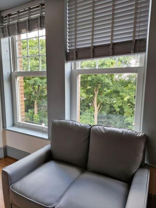 Bright Studio Apartment In A Perfect Location ลอนดอน ภายนอก รูปภาพ